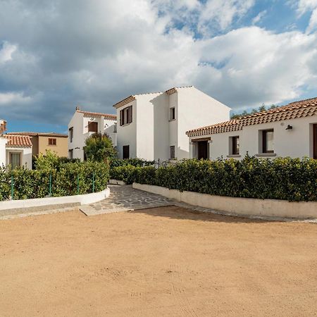 Готель Residenza L'Alzoni Сан-Теодоро Екстер'єр фото
