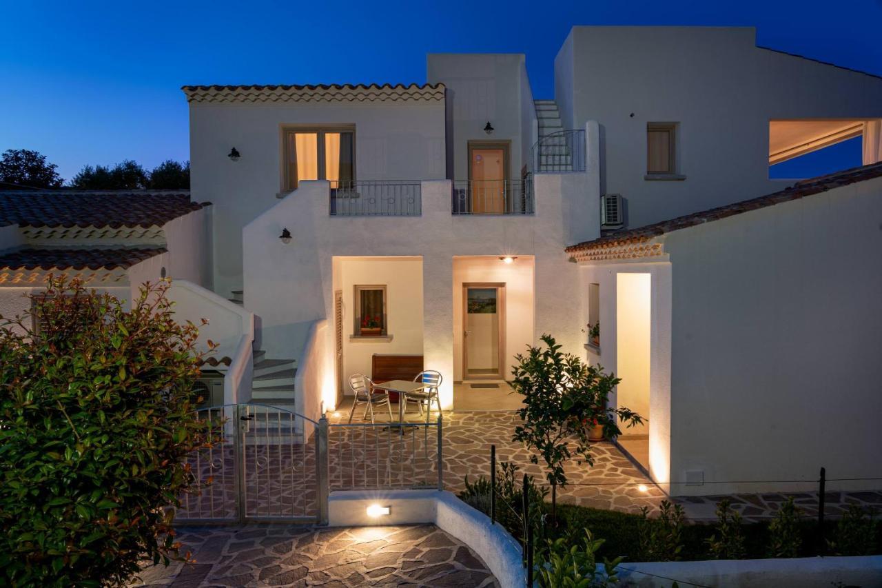Готель Residenza L'Alzoni Сан-Теодоро Екстер'єр фото