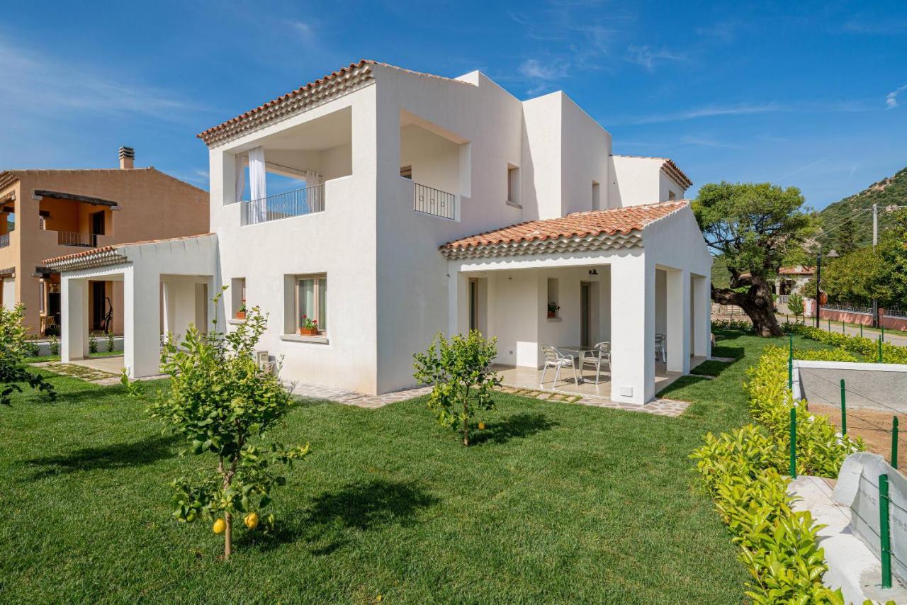 Готель Residenza L'Alzoni Сан-Теодоро Екстер'єр фото