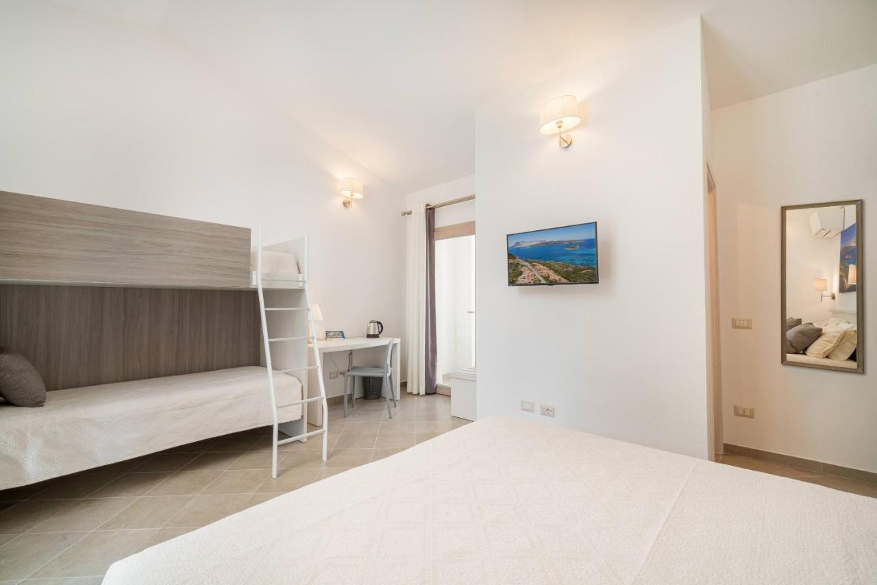 Готель Residenza L'Alzoni Сан-Теодоро Екстер'єр фото