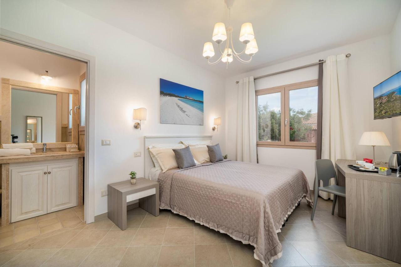 Готель Residenza L'Alzoni Сан-Теодоро Екстер'єр фото