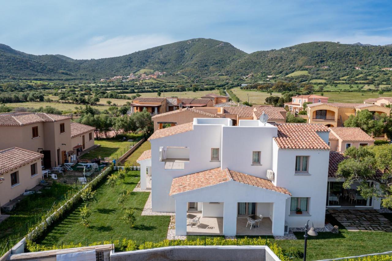 Готель Residenza L'Alzoni Сан-Теодоро Екстер'єр фото